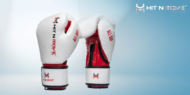 Laced Gloves vs. Velcro Gloves: Which Type Fits Your Boxing Style?